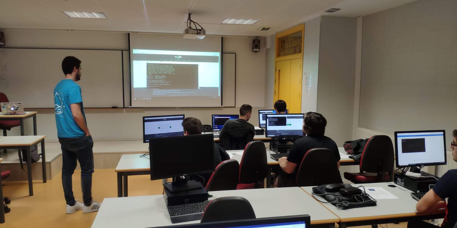 Taller iniciación a Drupal 9 IES Comercio